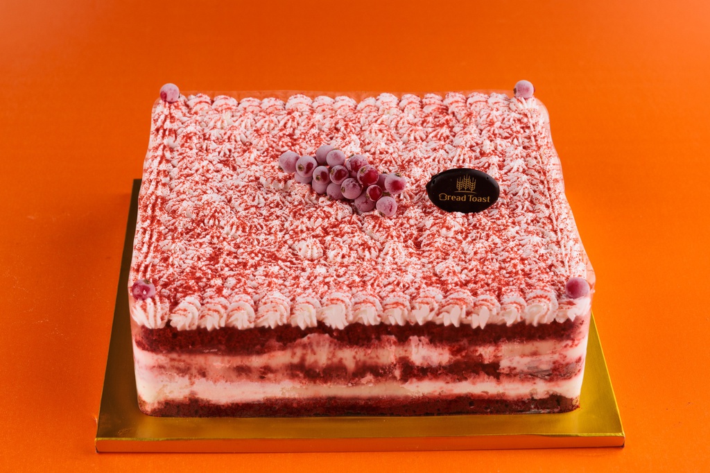 SIGNATURE RED VELVET CAKE