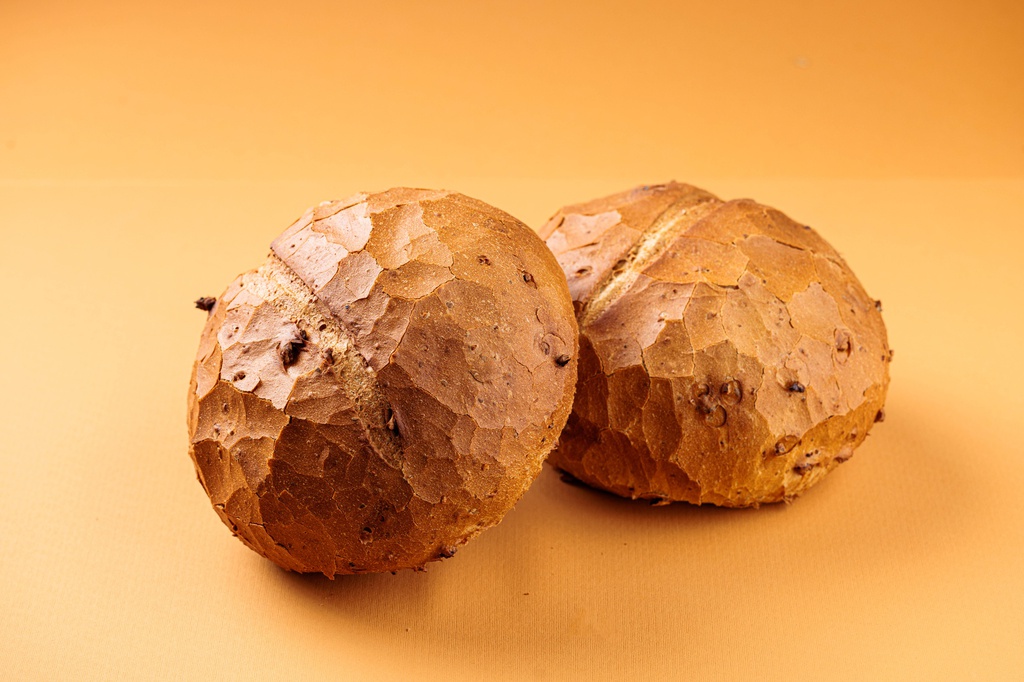 P-COUNTRY BREAD WITH WALNUT