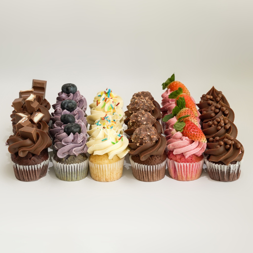 BITE SIZE ASSORTED CUP CAKES 24 PCS
