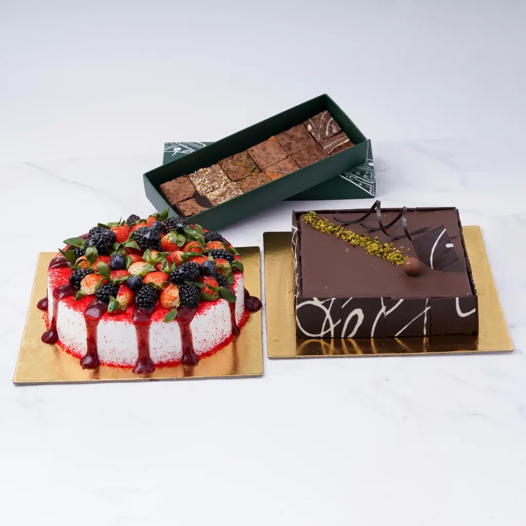 WHITE BERRIES +PISTACHIO NUTELLA +BROWNIES OFFER