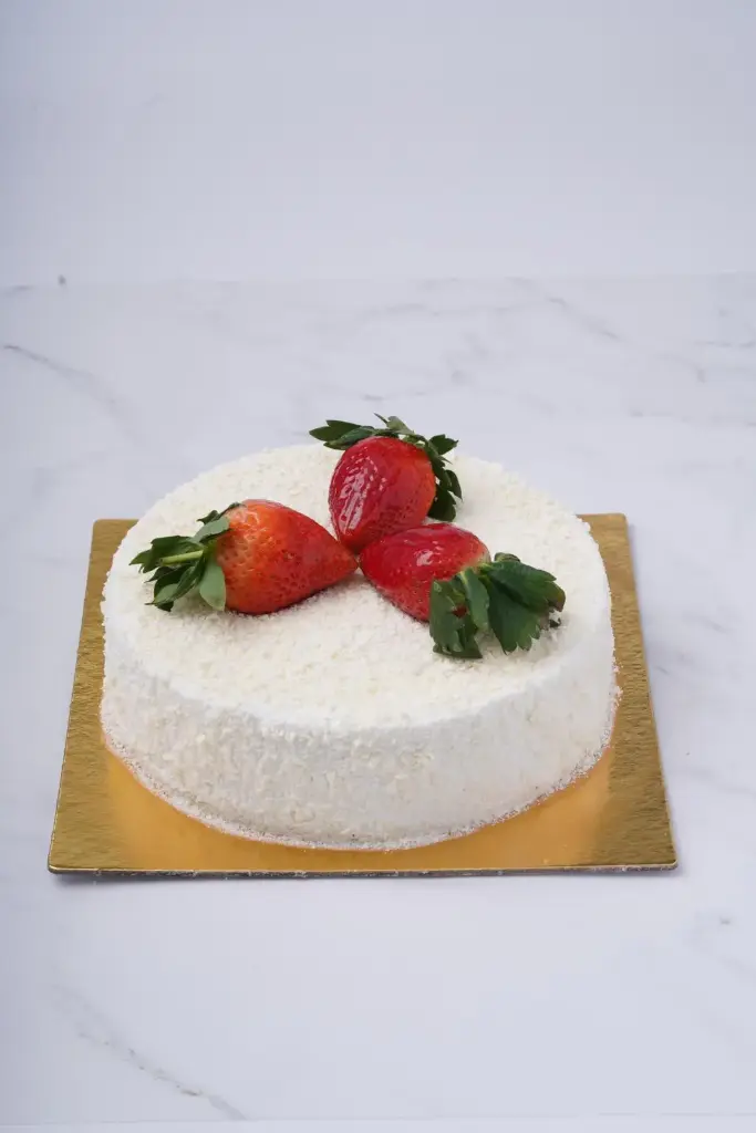 WHITE FOREST CAKE 