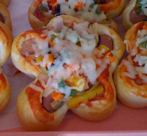 FLOWER VEG & SAUSAGE PIZZA
