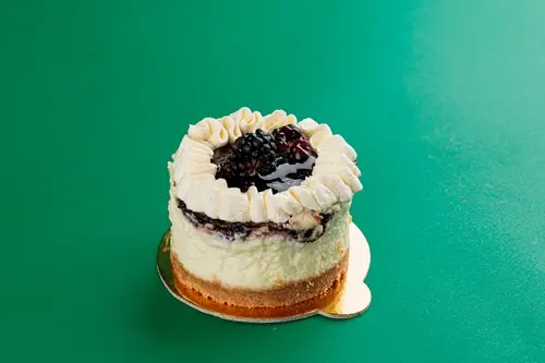 MINI BAKED BLUEBERRY CHEESECAKE 