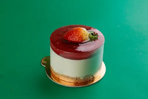 [50184768] MINI COLD STRAWBERRY CHEESECAKE